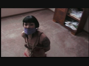 leggybondage.com - GWEN SEXY LEGGY LADY GETS MORE BONDAGE THAN EXPECTED LAST PART thumbnail